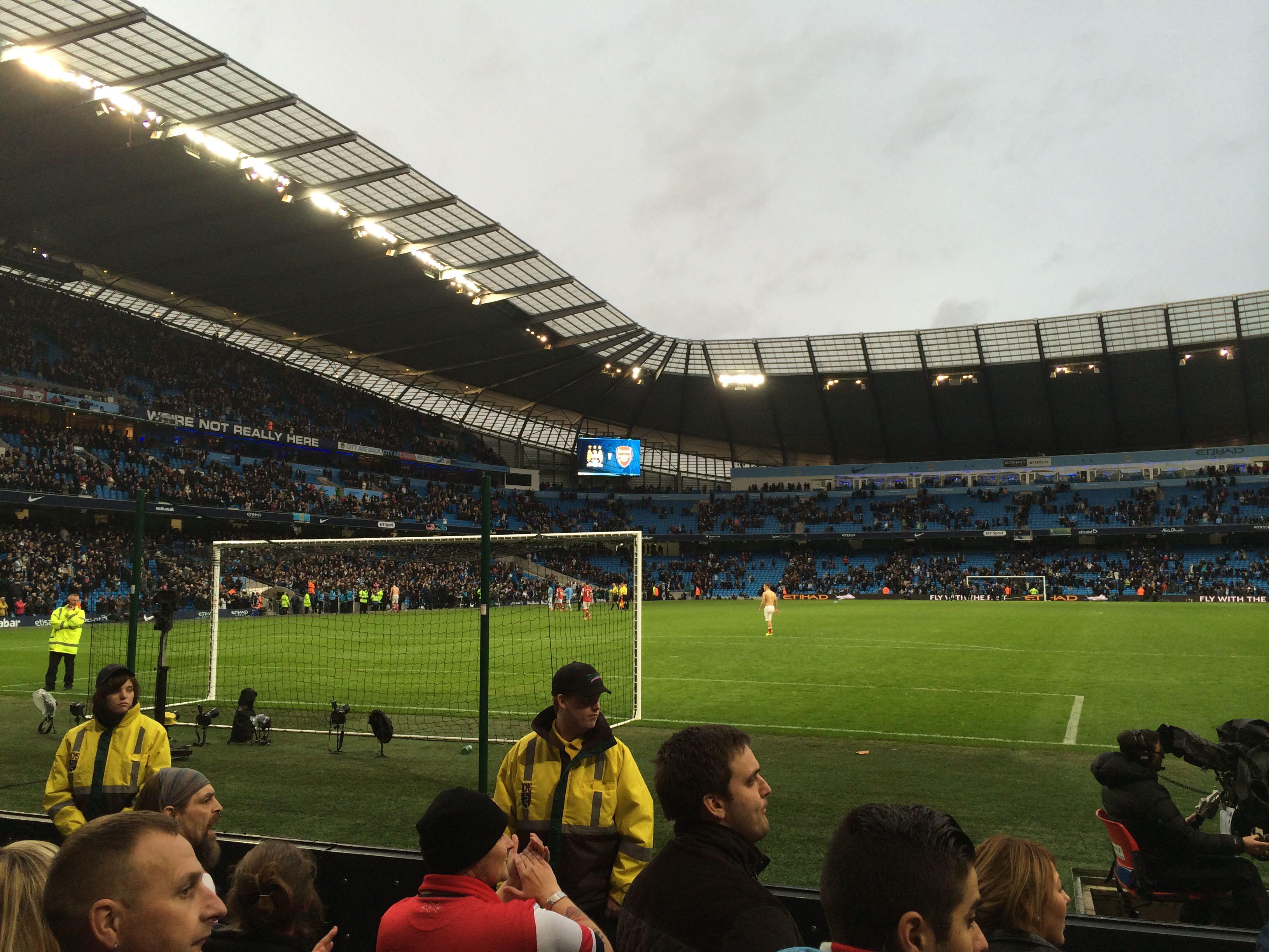 队密切协作 队密切协作